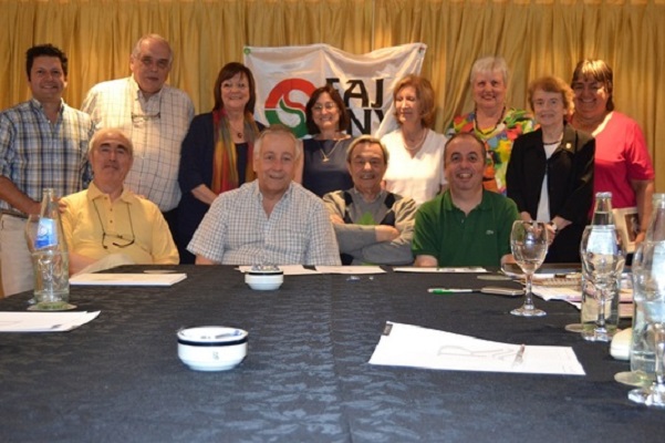 Grupo de miembros de Acción Vasca que dieron vida al Instituto Manuel de Irujo